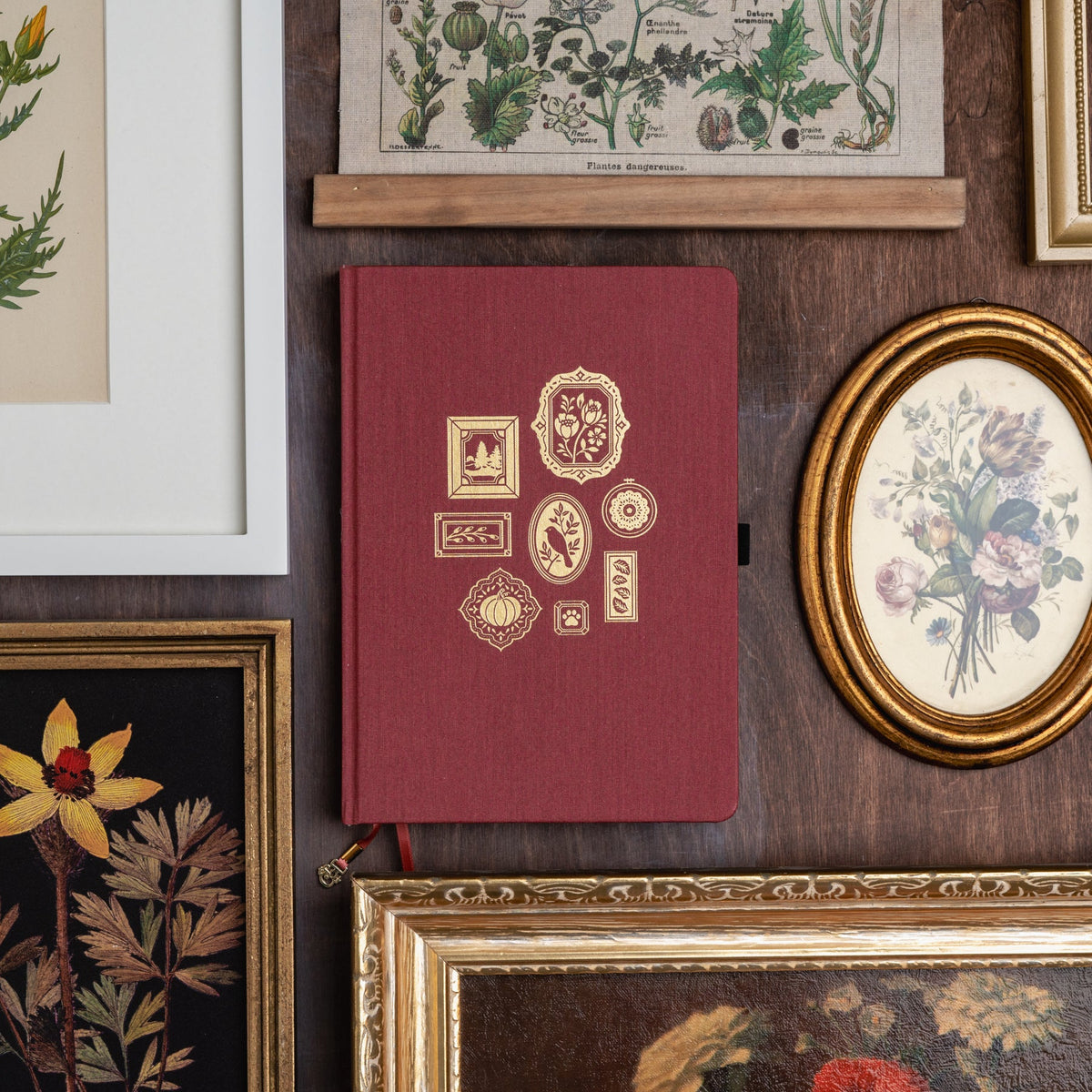 8x8 Frame Wall: Dot Grid Notebook